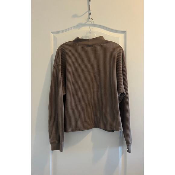 Gap Relaxed Waffle-Wedge Mockneck T-Shirt - Picture 2 of 7